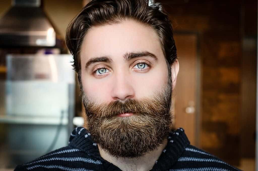 Achieve The Perfect High Line Cheek Beard